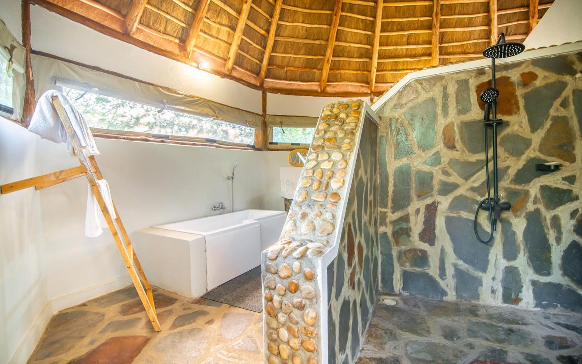 Embogo Safari Lodges Katoke Exterior photo