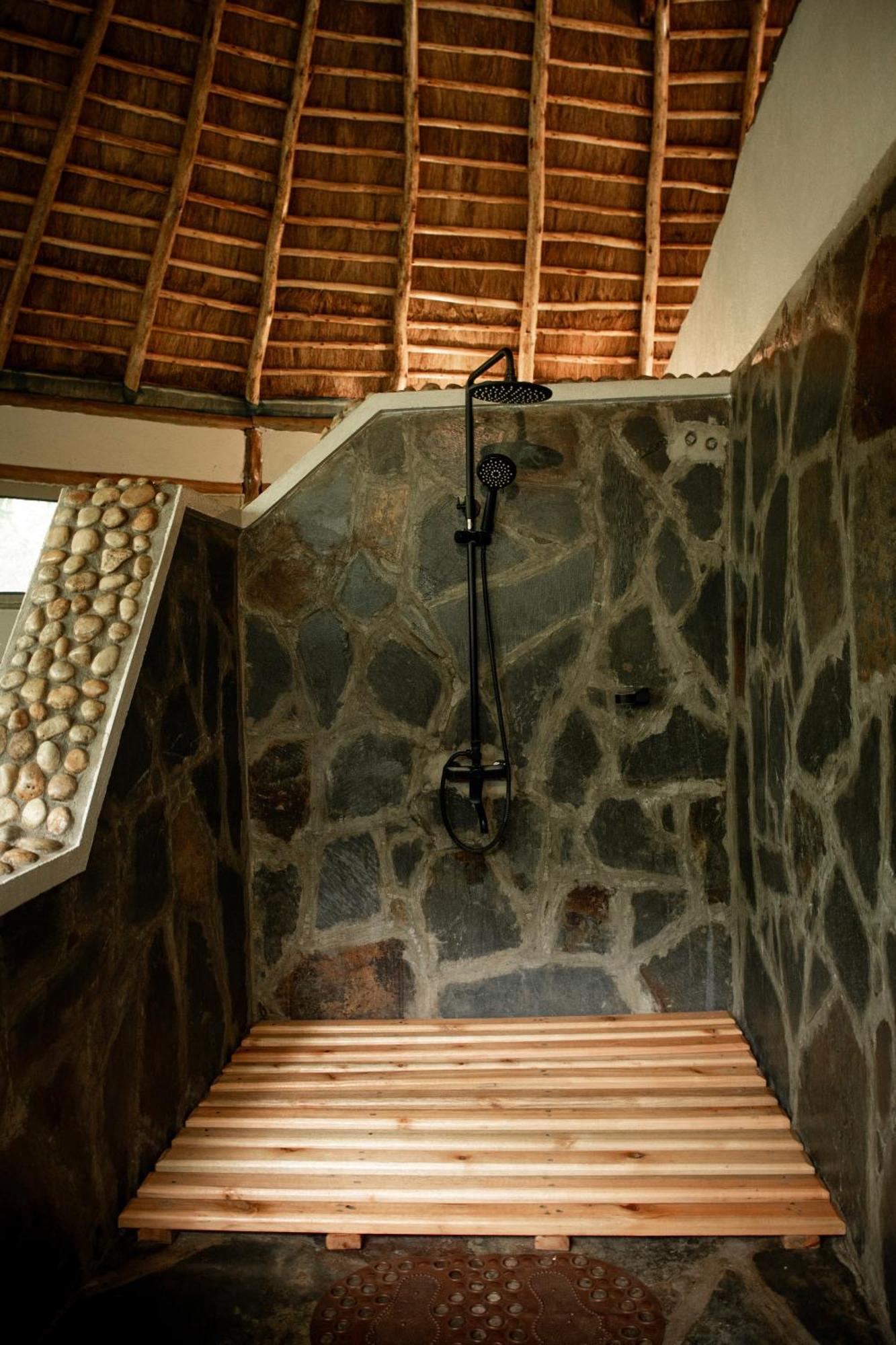 Embogo Safari Lodges Katoke Exterior photo